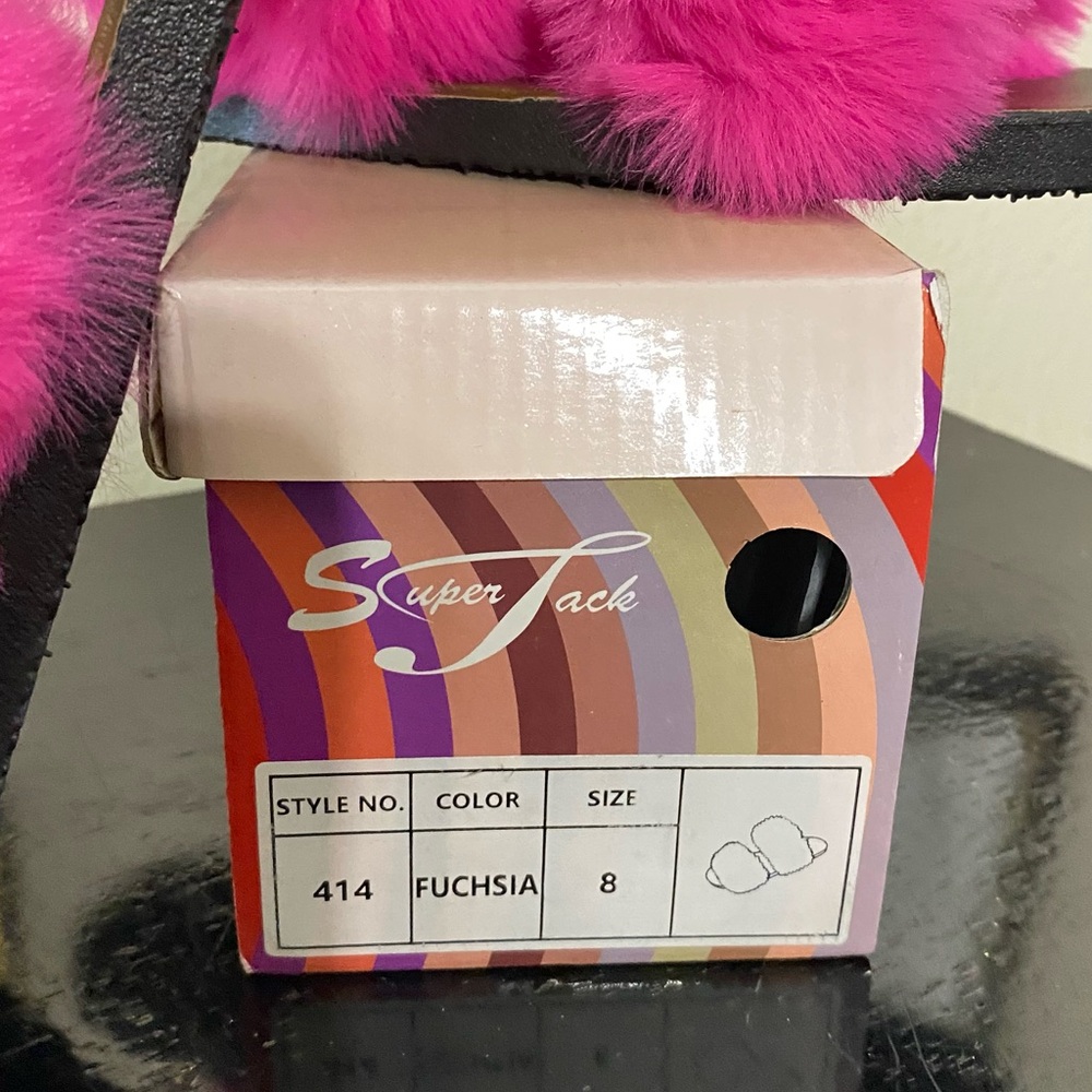 Pink Fur Slides - Picture 2 of 5